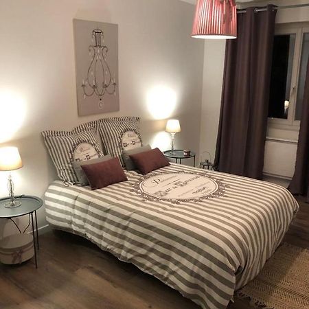 Logement A Brive Proche Centre-Ville Et Campagne - Climatisation, Wifi, Coin Exterieur Et Parking Prives Kültér fotó