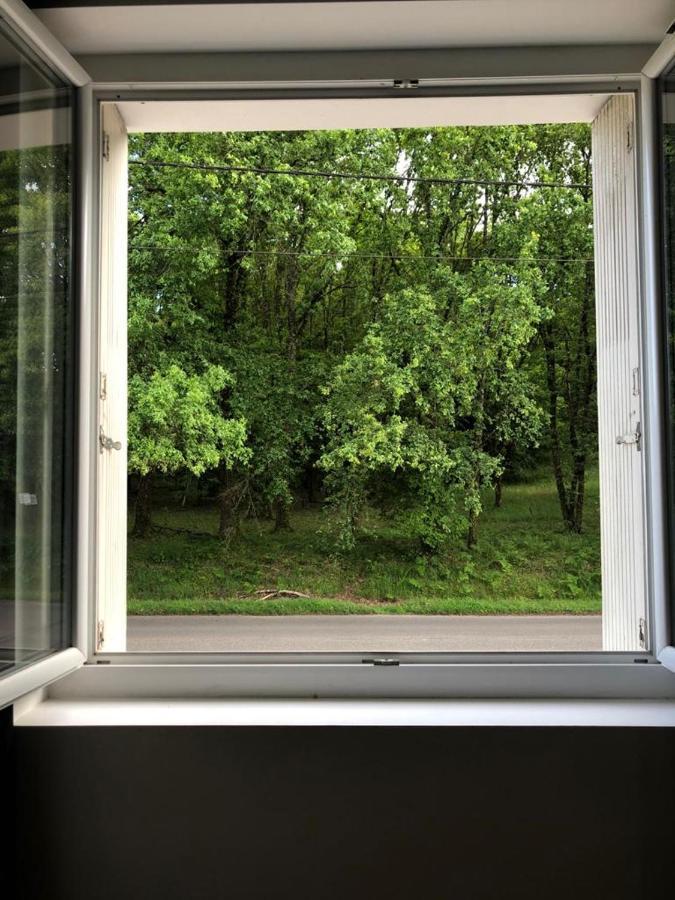 Logement A Brive Proche Centre-Ville Et Campagne - Climatisation, Wifi, Coin Exterieur Et Parking Prives Kültér fotó